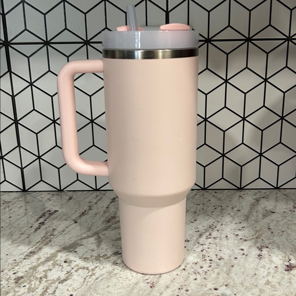 New! Stanley 40 oz. Quencher H2.0 FlowState Tumbler Pink Dusk - Picture 3 of 13